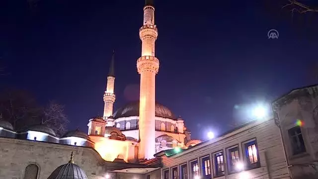 Eyüp Sultan Camisi'nde şehitler için dua okundu Eyüp Sultan Camisi'nde şehitler için dua okundu