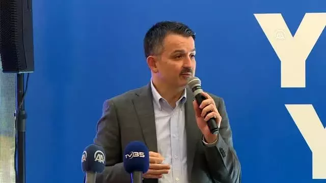 Pakdemirli: 'Önemli olan bu davanın bir parçası olmaktır' Pakdemirli: 'Önemli olan bu davanın bir parçası olmaktır'