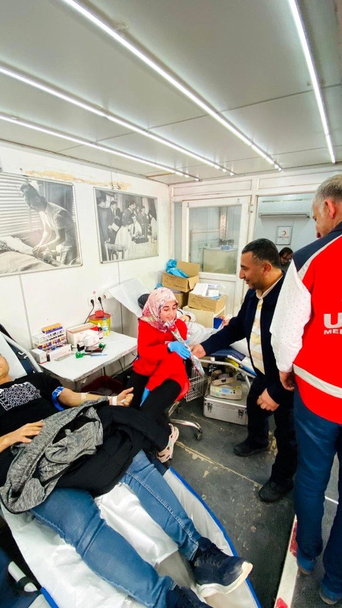 Sağlık Sen'den Kızılay kan bağış aracına ziyaret