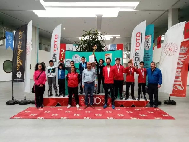 Aydınlı sporculardan iki Türkiye Şampiyonluğu Aydınlı sporculardan iki Türkiye Şampiyonluğu