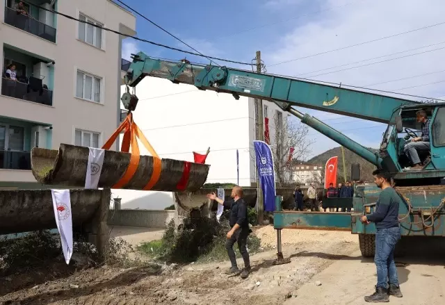 Demirtaş'ta su kanalı çilesi bitiyor Demirtaş'ta su kanalı çilesi bitiyor