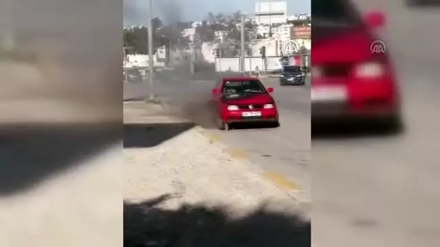 Bodrum'da otomobilde çıkan yangın söndürüldü Bodrum'da otomobilde çıkan yangın söndürüldü