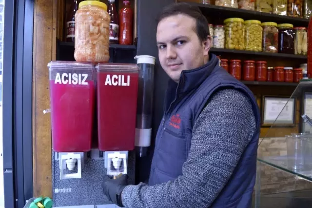 Canan Karatay'ın açıklaması ile turşucuların satışları patladı