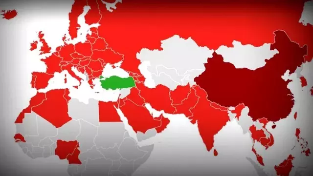 Çevremizi saran koronavirüs, sıkı önlemler sayesinde Türkiye'ye sıçramadı