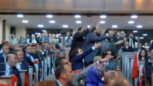 Engin Özkoç kavgası İBB Meclisi'nde de devam etti