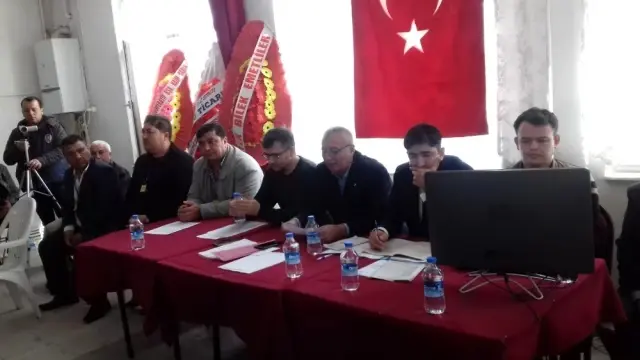 Hüseyin Korkmaz Emet Taşıyıcılar Kooperatifi Başkanı oldu Hüseyin Korkmaz Emet Taşıyıcılar Kooperatifi Başkanı oldu
