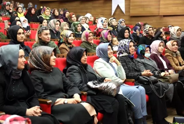 İkbal Gürpınar Vanlı kadınlarla buluştu İkbal Gürpınar Vanlı kadınlarla buluştu