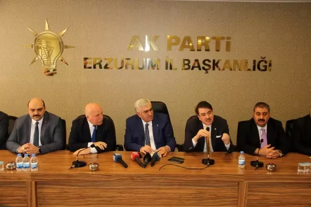 İYİ Parti'den istifa eden meclis üyeleri, AK Parti'ye geçiş yaptı İYİ Parti'den istifa eden meclis üyeleri, AK Parti'ye geçiş yaptı