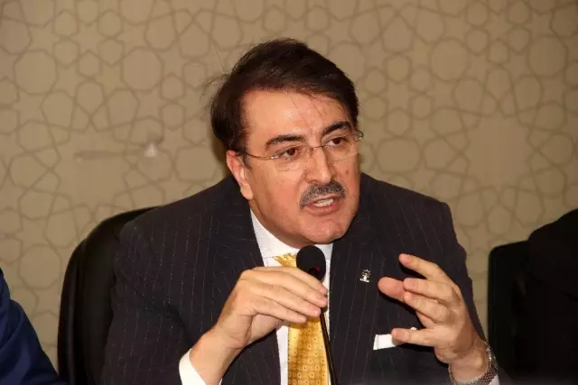 İYİ Parti'den istifa eden meclis üyeleri, AK Parti'ye geçiş yaptı İYİ Parti'den istifa eden meclis üyeleri, AK Parti'ye geçiş yaptı