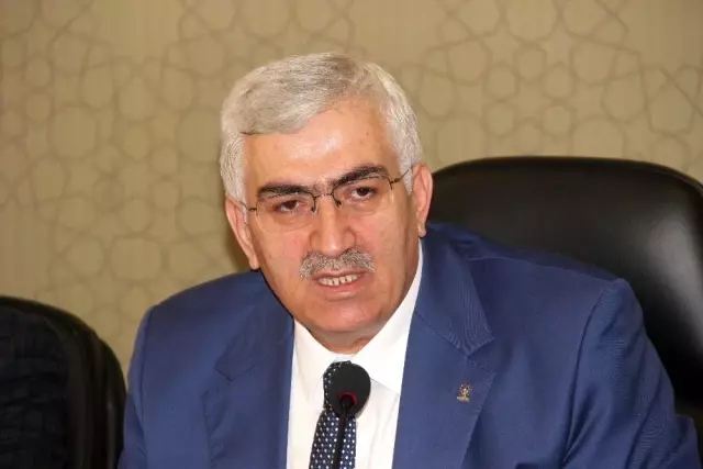 İYİ Parti'den istifa eden meclis üyeleri, AK Parti'ye geçiş yaptı İYİ Parti'den istifa eden meclis üyeleri, AK Parti'ye geçiş yaptı