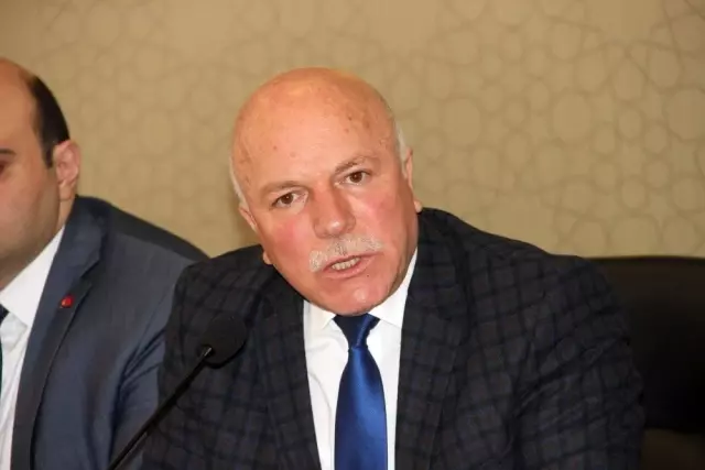 İYİ Parti'den istifa eden meclis üyeleri, AK Parti'ye geçiş yaptı İYİ Parti'den istifa eden meclis üyeleri, AK Parti'ye geçiş yaptı