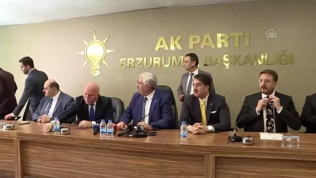İYİ Partili iki belediye meclis üyesi AK Parti'ye geçti İYİ Partili iki belediye meclis üyesi AK Parti'ye geçti
