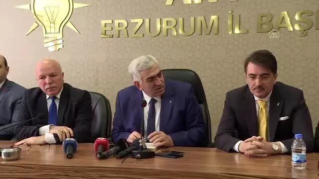 İYİ Partili iki belediye meclis üyesi AK Parti'ye geçti İYİ Partili iki belediye meclis üyesi AK Parti'ye geçti
