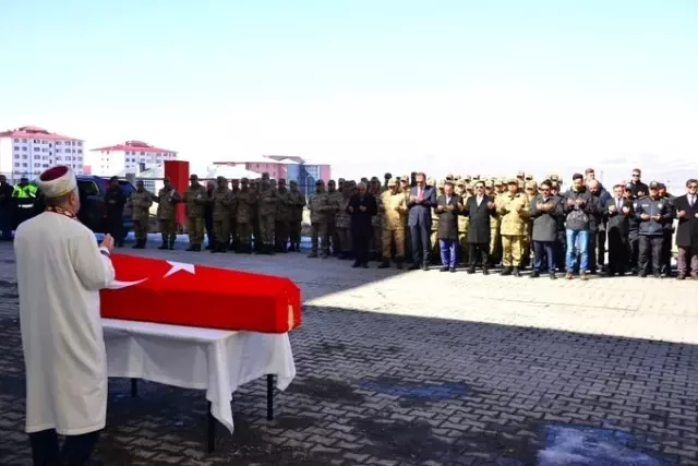 Kalp krizi geçirerek hayatını kaybeden asker için tören düzenlendi