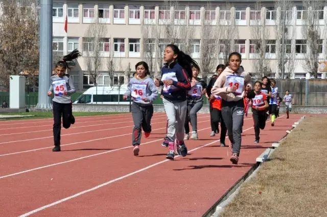 Kars'ta sporculara zor anlar yaşatan seçmeler Kars'ta sporculara zor anlar yaşatan seçmeler