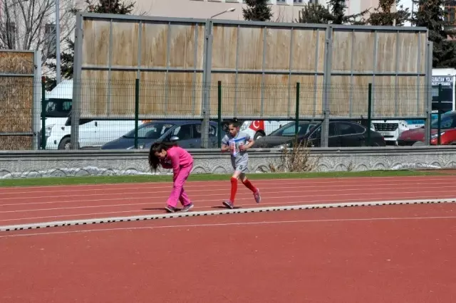 Kars'ta sporculara zor anlar yaşatan seçmeler Kars'ta sporculara zor anlar yaşatan seçmeler