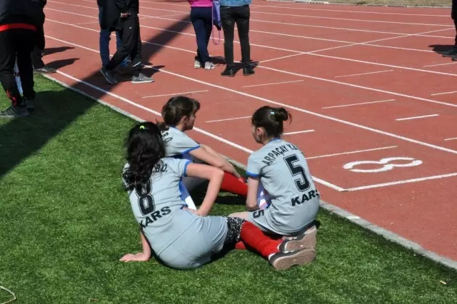 Kars'ta sporculara zor anlar yaşatan seçmeler Kars'ta sporculara zor anlar yaşatan seçmeler