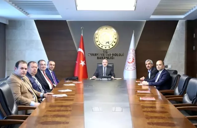 Kilis heyeti Bakan Varank ile bir araya geldi Kilis heyeti Bakan Varank ile bir araya geldi