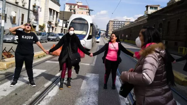 Koronavirüs: İtalya'da ölü sayısı 463'e yükseldi, spor etkinlikleri durduruluyor