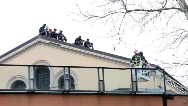 Koronavirüs: İtalya'da ölü sayısı 463'e yükseldi, spor etkinlikleri durduruluyor