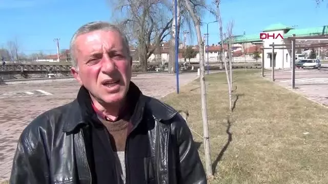 KÜTAHYA-Yaralı olarak bulunan köpek bakımevine teslim edildi KÜTAHYA-Yaralı olarak bulunan köpek bakımevine teslim edildi