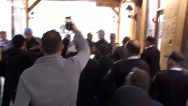 Lokmacı'da BM askeri ile eylemciler arasında gerginlik