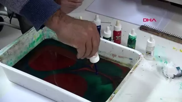 MERSİN Öğrenciler, ebru sanatında buluştu MERSİN Öğrenciler, ebru sanatında buluştu