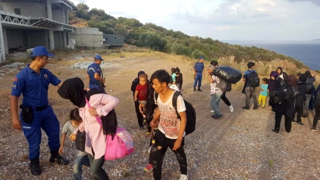 Son Dakika: Yunanistan sınırındaki reşit olmayan göçmenleri Almanya kabul etti
