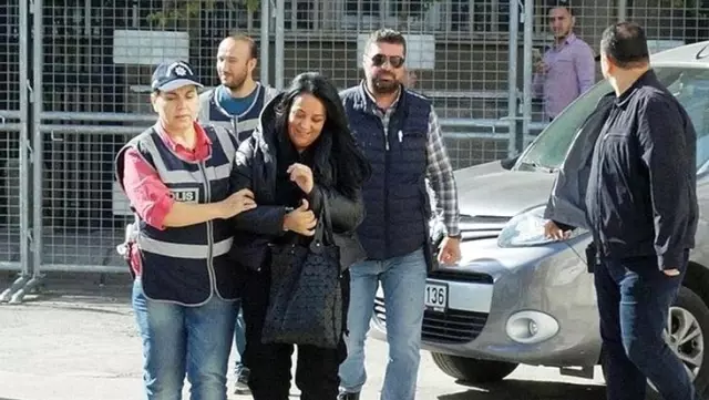 40 kişiyi 30 milyon TL dolandıran 'Bitcoin Safiye' elektronik kelepçeyle serbest bırakıldı 40 kişiyi 30 milyon TL dolandıran 'Bitcoin Safiye' elektronik kelepçeyle serbest bırakıldı