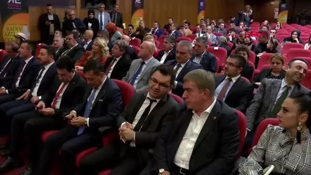 ANKARA RADEV'den DHA'ya ödül ANKARA RADEV'den DHA'ya ödül