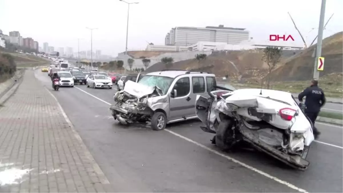 basaksehir de trafik kazasi 4 yarali