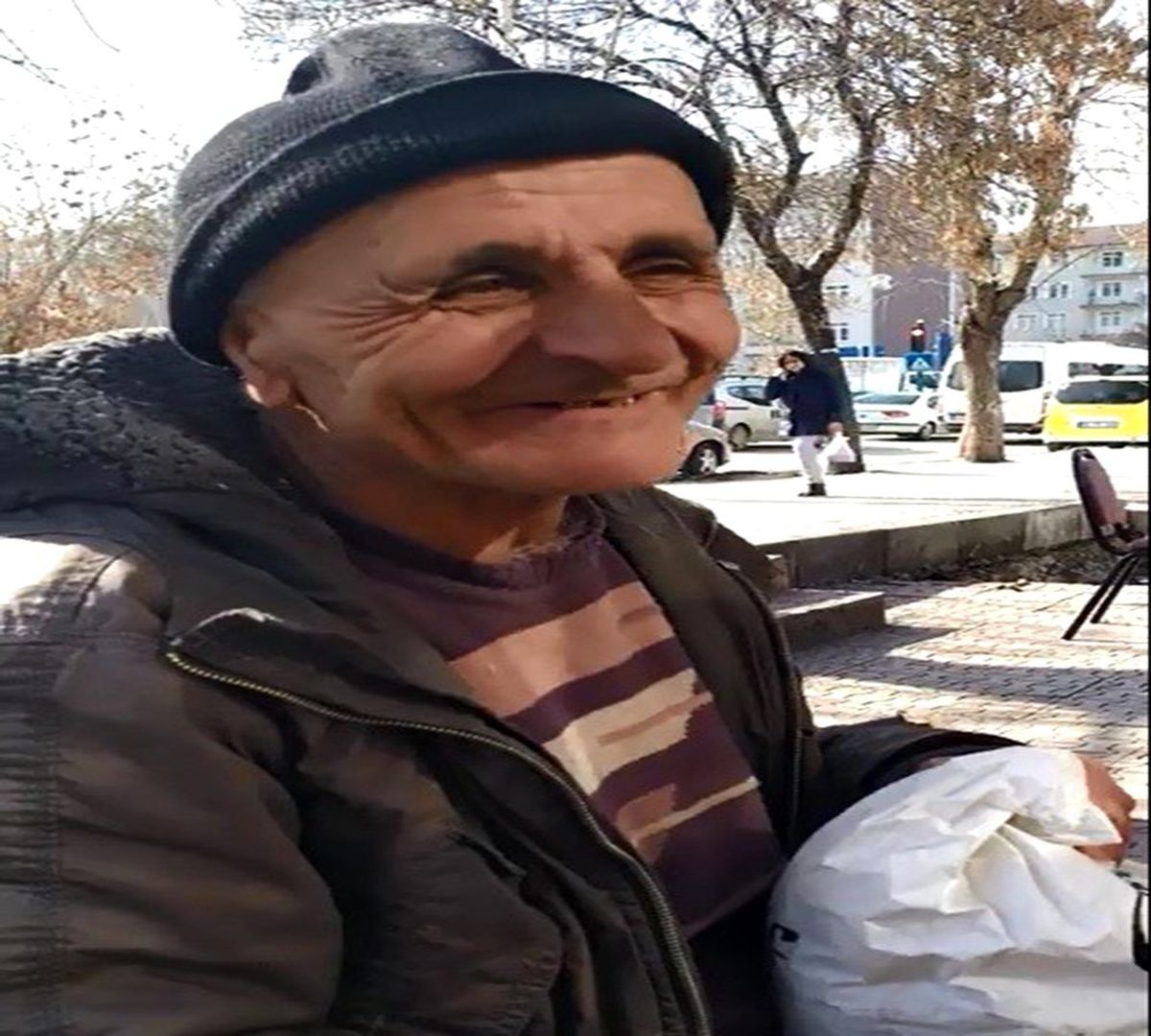 Dilenciden şok itiraf: 'Cuma günleri en az 500 lira kazanıyorum'