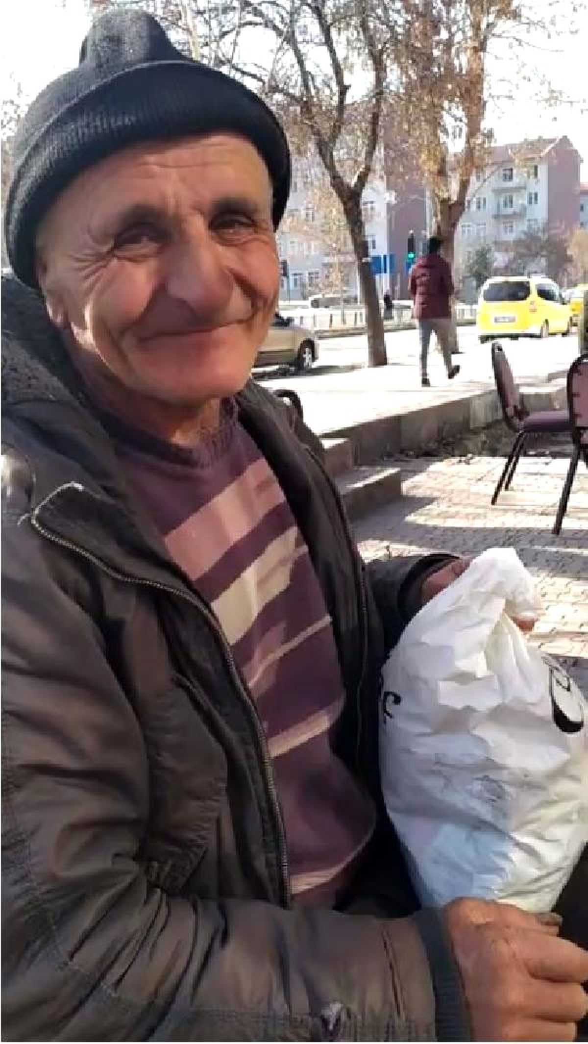 Dilenmek için Erzincan'dan Erzurum'a geldi, cumaları 500 lira kazandığını söyledi