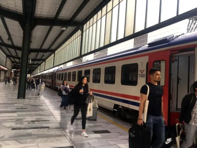 ERASMUS öğrencileri fotoğraf çekmek için Kars'a gitti ERASMUS öğrencileri fotoğraf çekmek için Kars'a gitti
