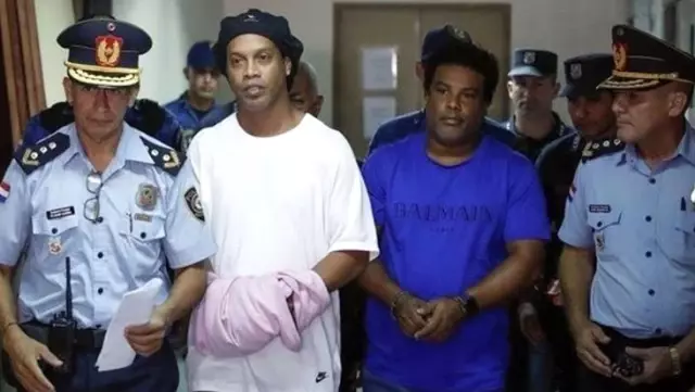 Messi, Ronaldinho'yu hapishaneden çıkarmak için harekete geçti