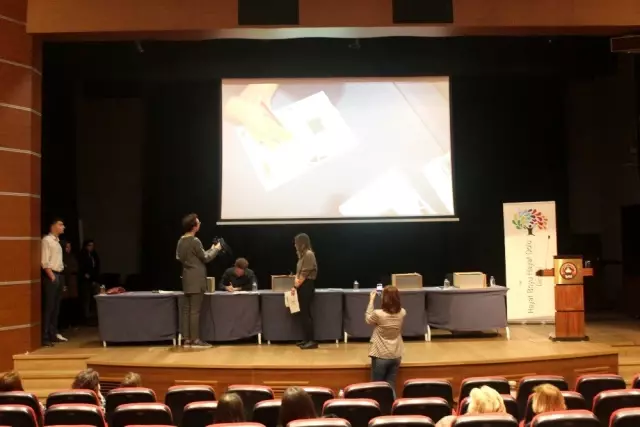 Öğrenciler yaşlanmadan demans hastalığını tecrübe ettiler Öğrenciler yaşlanmadan demans hastalığını tecrübe ettiler