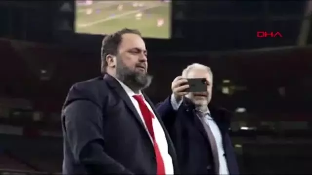 SPOR Olimpiakos ve Nottingham Forest'ın başkanı koronavirüse yakalandı SPOR Olimpiakos ve Nottingham Forest'ın başkanı koronavirüse yakalandı