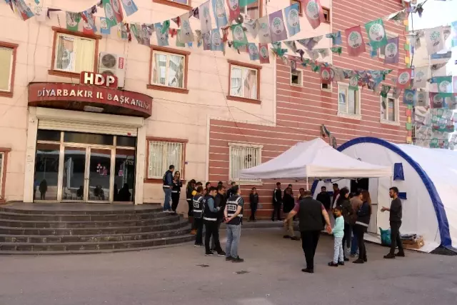 Teröristlerin kaçırdığı er, HDP binasının ardından Lice kırsalına götürülmüş Teröristlerin kaçırdığı er, HDP binasının ardından Lice kırsalına götürülmüş