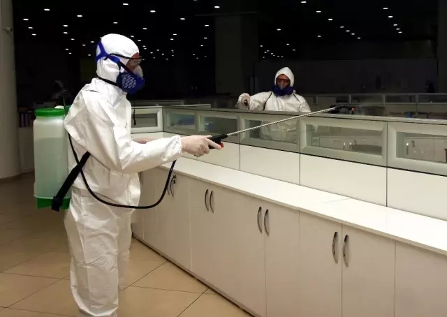 Aliağa'da virüslere karşı dezenfekte çalışması Aliağa'da virüslere karşı dezenfekte çalışması