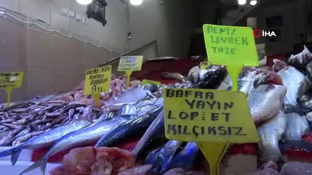Balık tezgahlarında her şey 10 lira Balık tezgahlarında her şey 10 lira