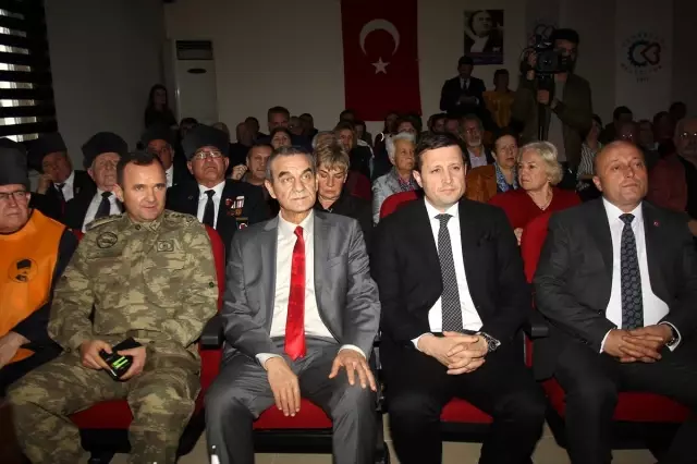 Çerkezköy'de '57. Alay Paneli' düzenlendi Çerkezköy'de '57. Alay Paneli' düzenlendi