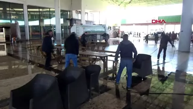 EDİRNE Selimiye Camisi 'koronavirüs' tehlikesine karşı dezenfekte edildi EDİRNE Selimiye Camisi 'koronavirüs' tehlikesine karşı dezenfekte edildi