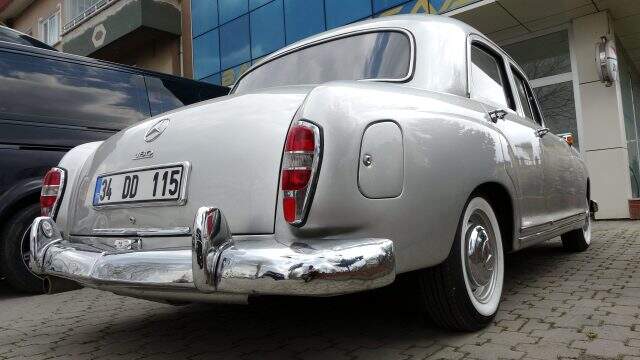Hurdadan aldığı klasik otomobilini 100 bin liraya yeniledi! Aracın son halini görenler gözlerine inanamıyor