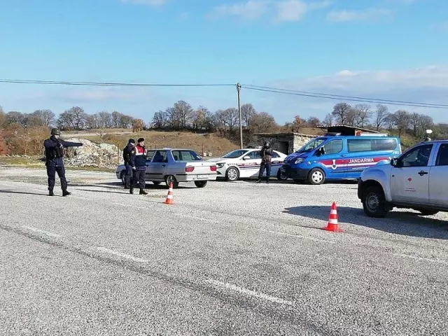 Jandarmadan aranan 22 kişiye operasyon