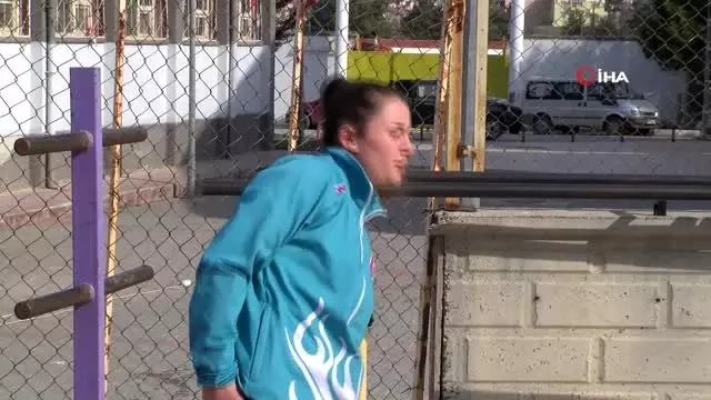 Kardeşlerin rekabeti iki şampiyonluk getirdi Kardeşlerin rekabeti iki şampiyonluk getirdi