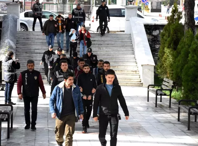 Muğla'da 7 Dolandırıcılık Zanlısı Tutuklandı 1 Muğla'da 7 dolandırıcılık zanlısı tutuklandı