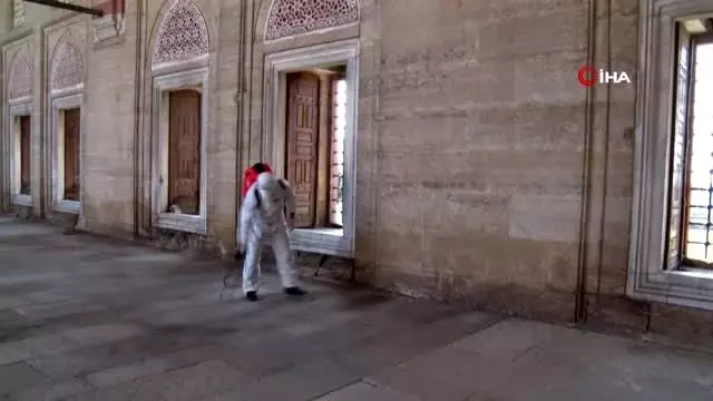 Selimiye Camisi'ne Koronavirüsü önlemi Selimiye Camisi'ne Koronavirüsü önlemi