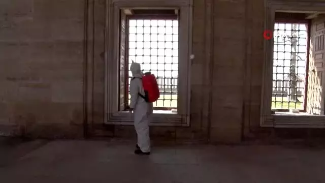 Selimiye Camisi'ne Koronavirüsü önlemi Selimiye Camisi'ne Koronavirüsü önlemi