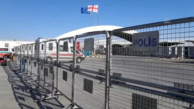 Sınır kapılarında yeni tip koronavirüs salgınına karşı üst düzey tedbir (2)