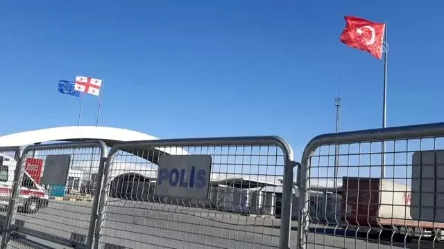 Sınır kapılarında yeni tip koronavirüs salgınına karşı üst düzey tedbir (2)